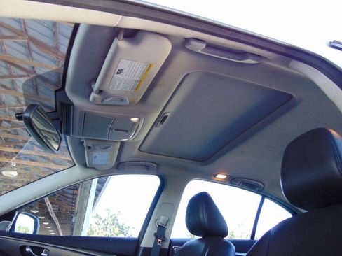 Used 2017 INFINITI Q50 3.0t Premium image 19