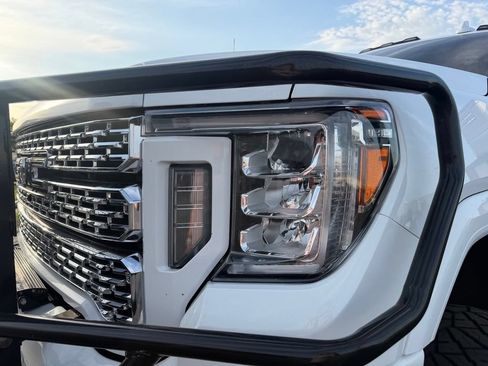 Used 2020 GMC Sierra 3500 Denali w/ Denali Ultimate Package AWD/4WD image 10