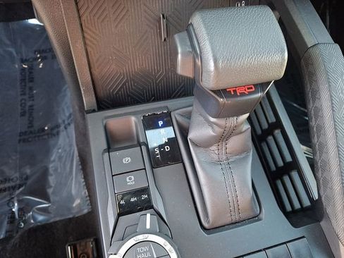 Used 2024 Toyota Tacoma TRD Off-Road image 14