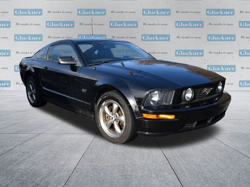 Used 2006 Ford Mustang GT image 3