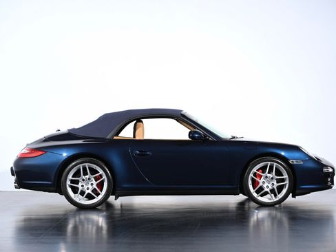 Used 2010 Porsche 911 Carrera 4S AWD/4WD image 24