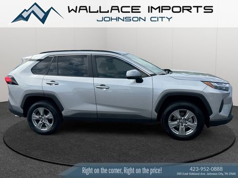 Used 2024 Toyota RAV4 LE AWD/4WD image 6
