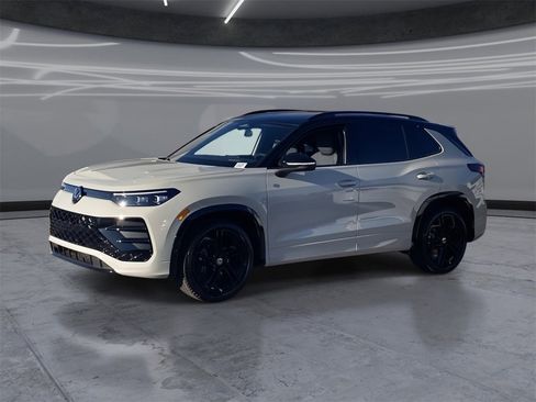 New 2026 Volkswagen Tiguan SE R-Line image 1
