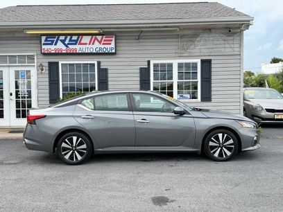 Used 2021 Nissan Altima 2.5 SV w/ SV Premium Package