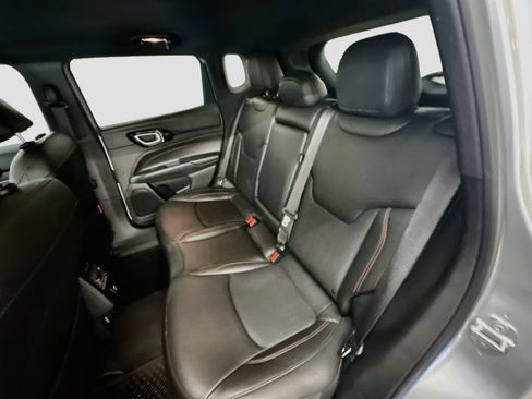 Used 2025 Jeep Compass Trailhawk AWD/4WD image 28