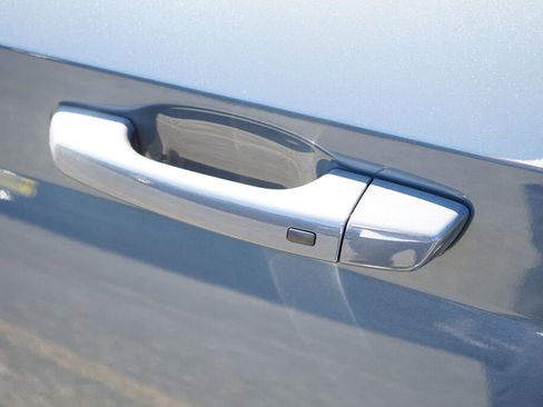 New 2025 Hyundai Venue SEL FWD image 21