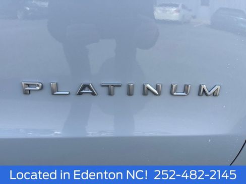 Certified 2025 Ford Expedition Platinum AWD/4WD image 17