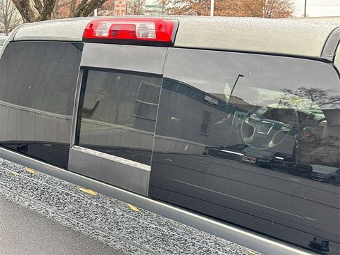 Used 2018 GMC Sierra 1500 Denali w/ Denali Ultimate Package image 10