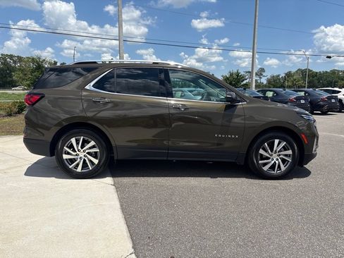 Used 2023 Chevrolet Equinox Premier FWD image 4