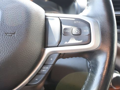 Used 2022 RAM 1500 Big Horn AWD/4WD image 16