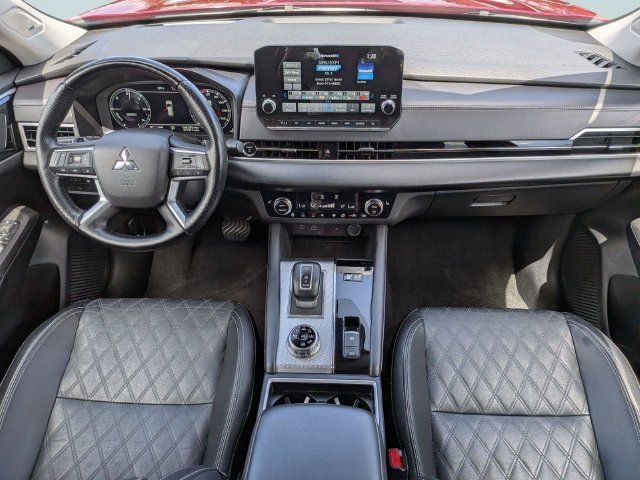 Used 2024 Mitsubishi Outlander SEL AWD/4WD image 13