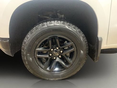 Used 2019 Chevrolet Silverado 1500 LT Trail Boss image 26