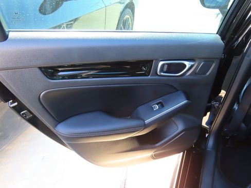 Used 2022 Honda Civic Touring image 15