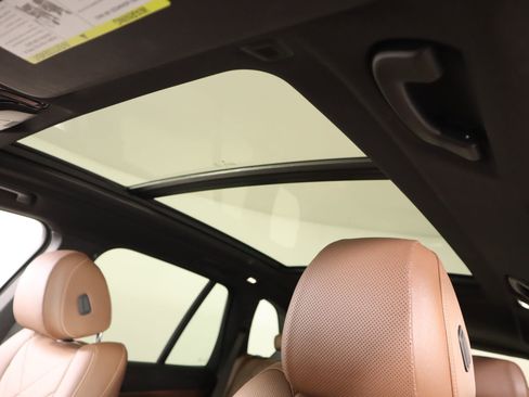 Used 2023 BMW X5 xDrive40i w/ M Sport Package image 16