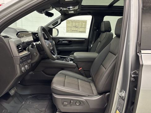 New 2026 Chevrolet Suburban High Country w/ Sun And Tow Package AWD/4WD image 9