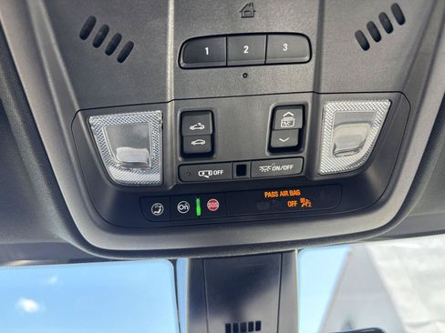 Used 2022 Cadillac XT5 Premium Luxury w/ Technology Package AWD/4WD image 25