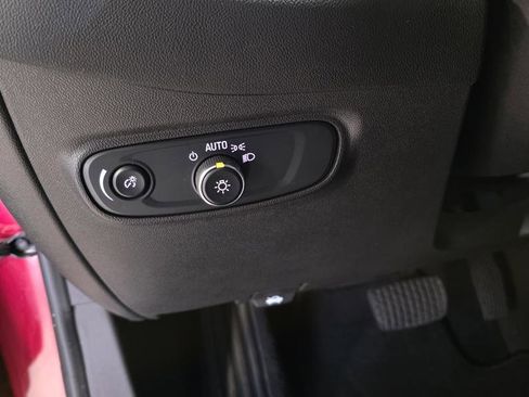 Used 2021 Chevrolet Equinox LT image 15