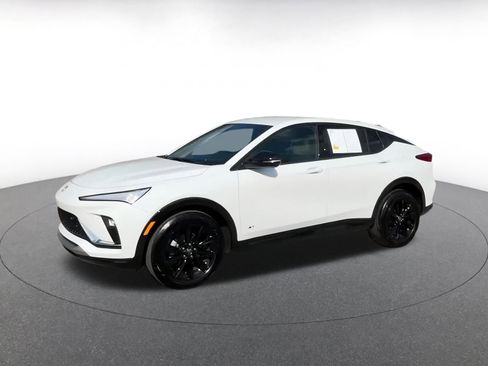 Used 2025 Buick Envista Sport Touring image 8