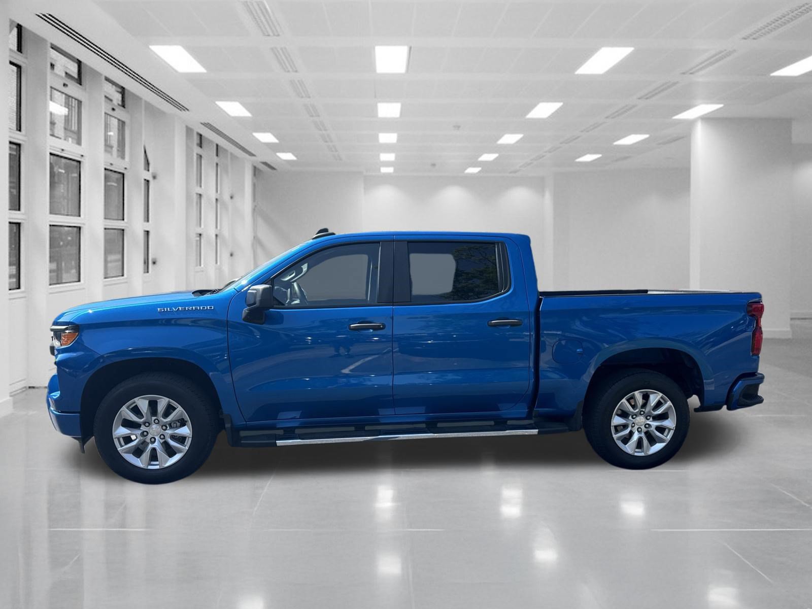 Used 2022 Chevrolet Silverado 1500 Custom RWD image 5