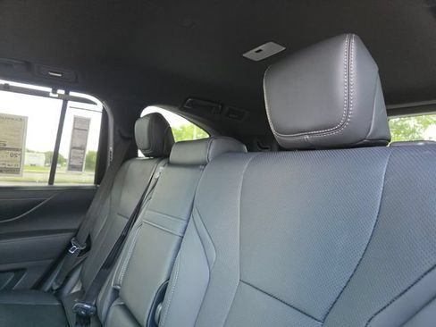 New 2026 Lexus LX 700h Luxury AWD/4WD image 18