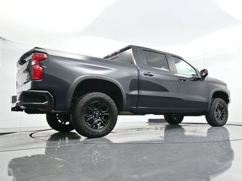 Used 2022 Chevrolet Silverado 1500 ZR2 w/ Technology Package image 48