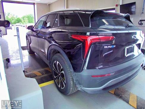 Used 2024 Chevrolet Blazer EV LT AWD/4WD image 11