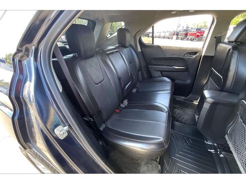 Used 2017 Chevrolet Equinox Premier w/ Enhanced Convenience Package AWD/4WD image 28