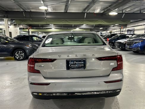 Certified 2023 Volvo S60 T8 Ultimate image 3