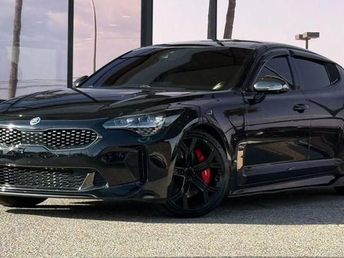 Used 2020 Kia Stinger GT1 RWD image 2