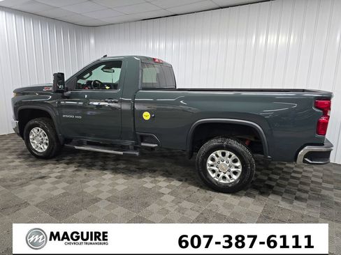 Used 2025 Chevrolet Silverado 2500 LT AWD/4WD image 4