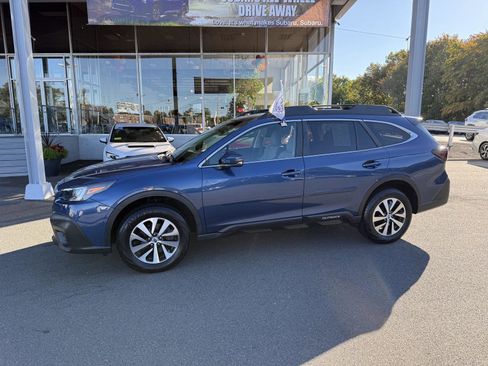 Used 2020 Subaru Outback Premium image 1
