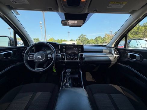 Used 2021 Kia Sorento LX FWD image 29