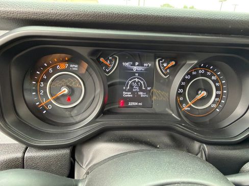 Used 2024 Jeep Wrangler Unlimited Sport AWD/4WD image 18