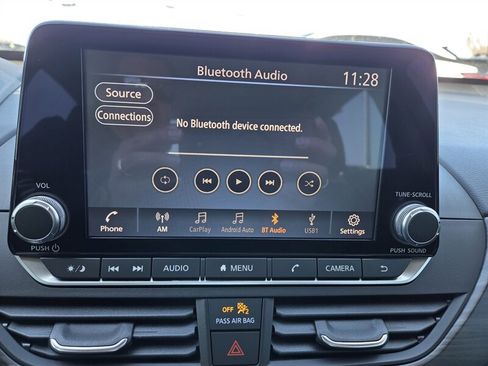 Used 2024 Nissan Altima 2.5 SV image 19