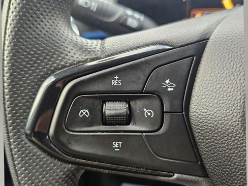 Used 2024 Chevrolet Trax LT FWD image 15