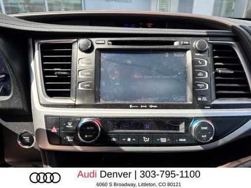 Used 2019 Toyota Highlander XLE AWD/4WD image 5