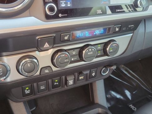 Used 2022 Toyota Tacoma Limited image 22