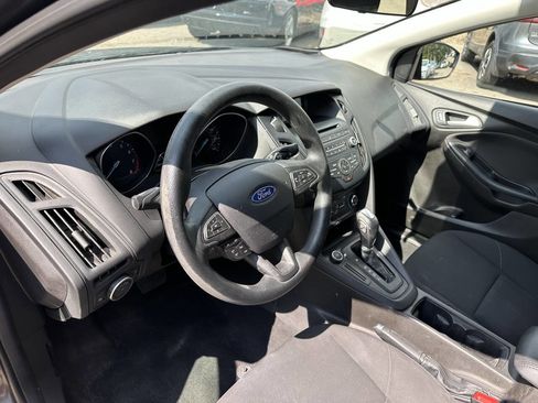 Used 2016 Ford Focus SE image 17