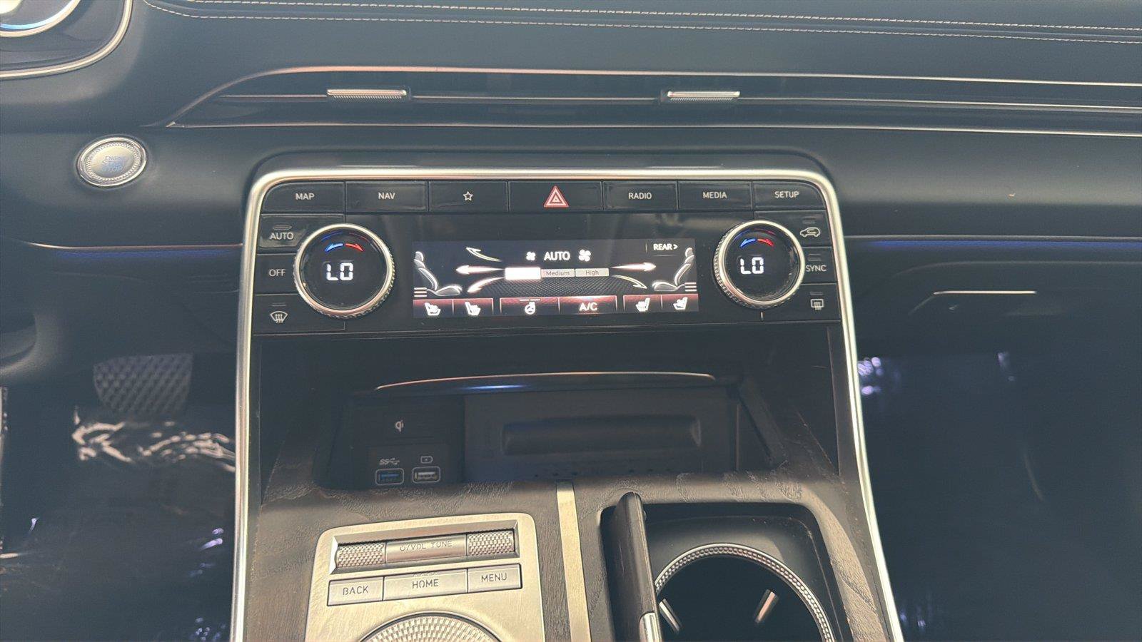 Used 2021 Genesis GV80 3.5T w/ Advanced Package 06 AWD/4WD image 16