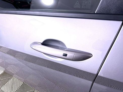 Used 2025 Hyundai Elantra Sport image 32