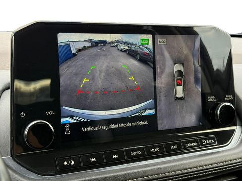 Used 2021 Nissan Rogue Platinum image 15