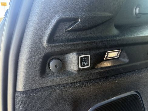 Used 2023 Jeep Grand Cherokee L Summit image 6