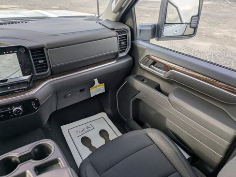 New 2026 GMC Sierra 2500 SLE image 19