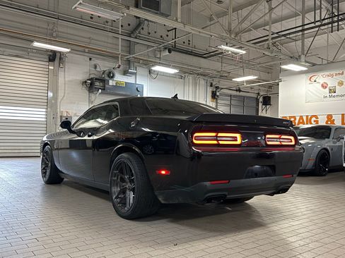 Used 2019 Dodge Challenger SRT Hellcat image 4