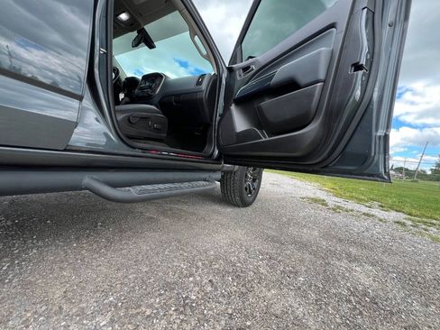 Used 2017 Chevrolet Colorado Z71 AWD/4WD image 19