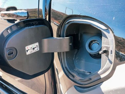 Used 2024 GMC Canyon AT4X w/ AT4X AEV Edition image 13