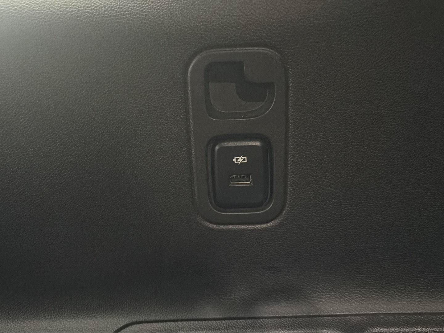 Certified 2023 Chevrolet Traverse LT AWD/4WD image 35