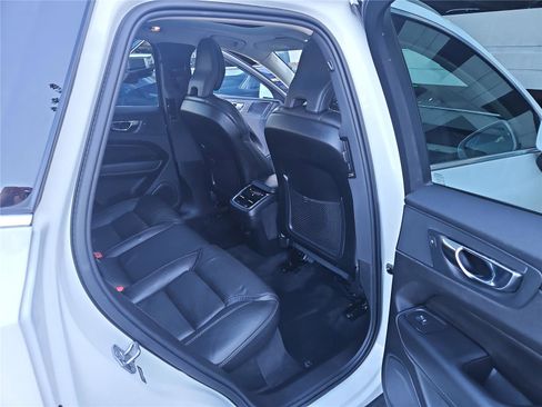 Used 2021 Volvo XC60 T6 Inscription w/ Climate Package image 33