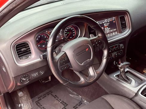 Used 2019 Dodge Charger Scat Pack RWD image 11