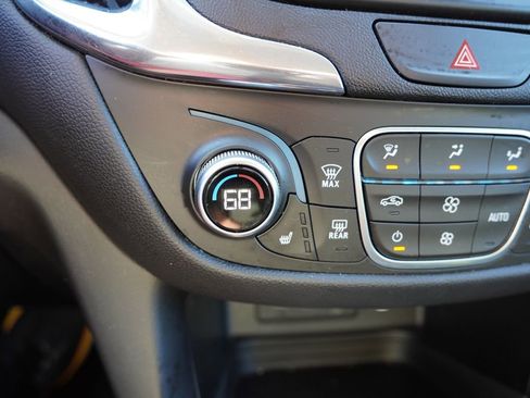 Used 2019 Chevrolet Equinox LT AWD/4WD image 5